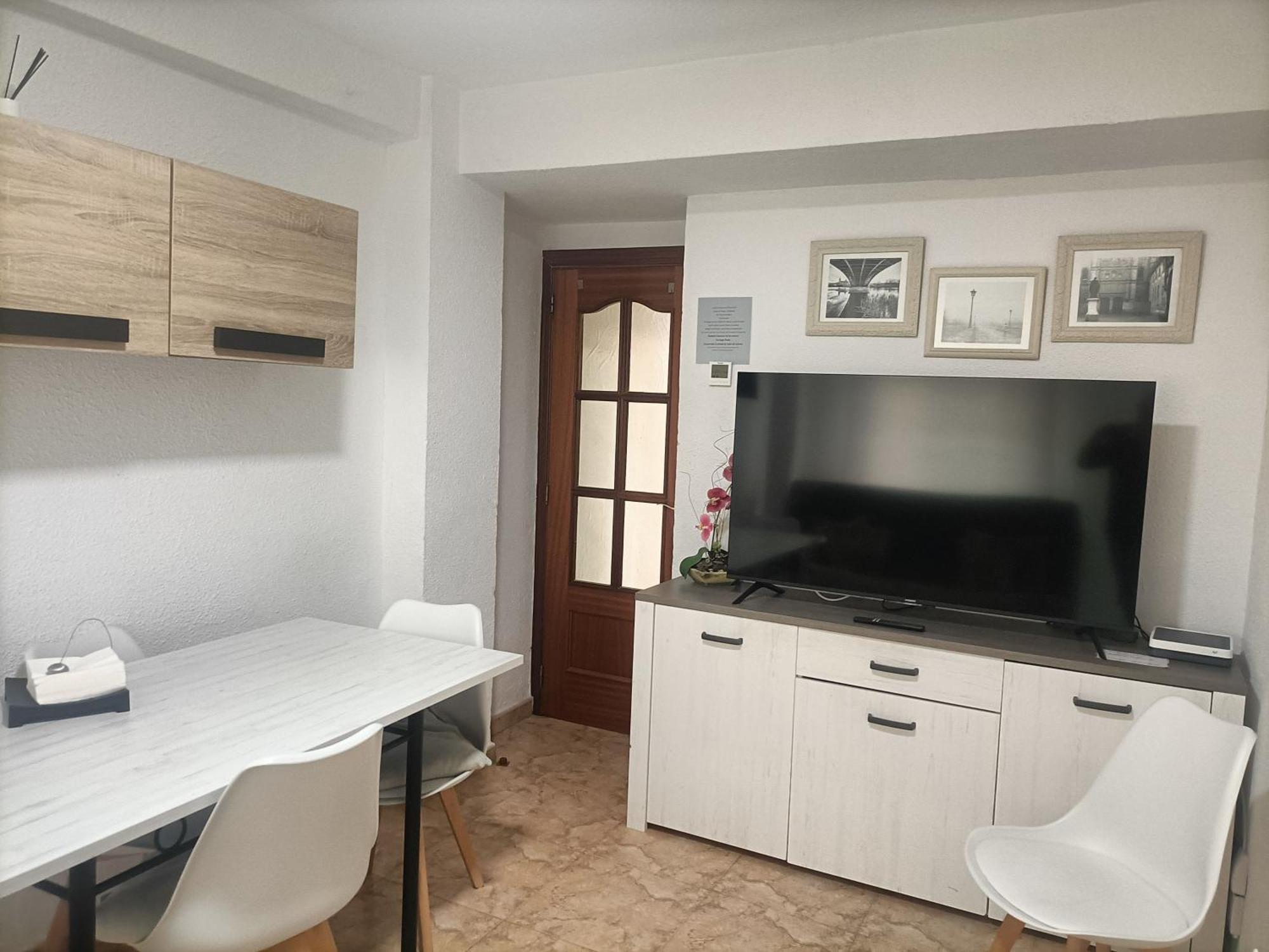Apartamento Espacioso Frente Al Corte Ingles Con Plaza De Garaje Gratis - Vu75 Саламанка Екстер'єр фото